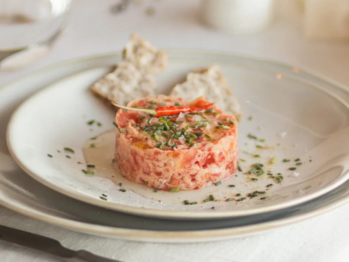 Tartar de tomate: receta fácil y deliciosa en solo 25 minutos