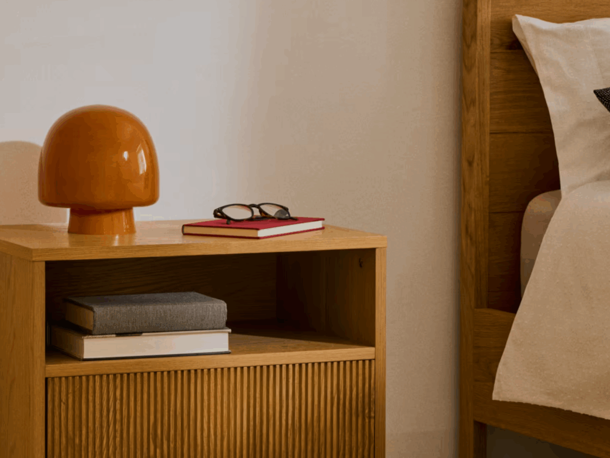 La lectura antes de dormir: cómo integrar libros en la decoración del dormitorio